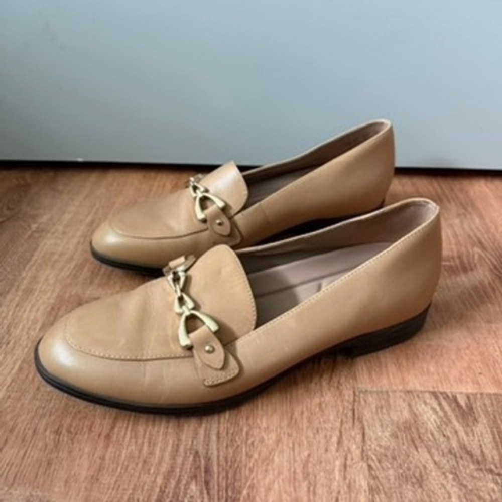 Naturalizer Gala Loafers Womens 8M Tan Leather Gold Horsebit Comfort Shoes